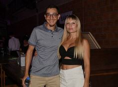 Foto de la galería: Abel Pintos se reencontró con el afecto del público misionero en el show colmado que trajo en el arranque del mes 