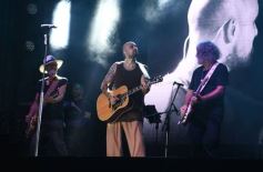 Foto de la galería: Abel Pintos se reencontró con el afecto del público misionero en el show colmado que trajo en el arranque del mes 