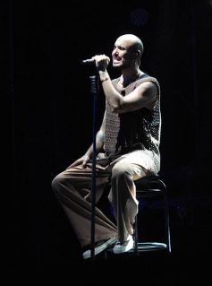 Foto de la galería: Abel Pintos se reencontró con el afecto del público misionero en el show colmado que trajo en el arranque del mes 