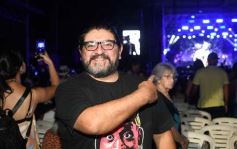 Foto de la galería: Abel Pintos se reencontró con el afecto del público misionero en el show colmado que trajo en el arranque del mes 