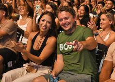 Foto de la galería: Abel Pintos se reencontró con el afecto del público misionero en el show colmado que trajo en el arranque del mes 