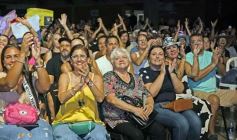 Foto de la galería: Abel Pintos se reencontró con el afecto del público misionero en el show colmado que trajo en el arranque del mes 