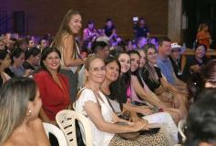 Foto de la galería: Abel Pintos se reencontró con el afecto del público misionero en el show colmado que trajo en el arranque del mes 