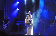 Foto de la galería: Abel Pintos se reencontró con el afecto del público misionero en el show colmado que trajo en el arranque del mes 