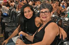 Foto de la galería: Abel Pintos se reencontró con el afecto del público misionero en el show colmado que trajo en el arranque del mes 