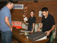 Foto de la galería: Abel Pintos se reencontró con el afecto del público misionero en el show colmado que trajo en el arranque del mes 