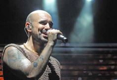 Foto de la galería: Abel Pintos se reencontró con el afecto del público misionero en el show colmado que trajo en el arranque del mes 