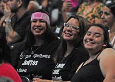 Foto de la galería: Abel Pintos se reencontró con el afecto del público misionero en el show colmado que trajo en el arranque del mes 