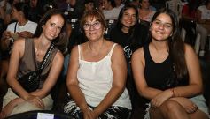 Foto de la galería: Abel Pintos se reencontró con el afecto del público misionero en el show colmado que trajo en el arranque del mes 