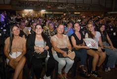 Foto de la galería: Abel Pintos se reencontró con el afecto del público misionero en el show colmado que trajo en el arranque del mes 