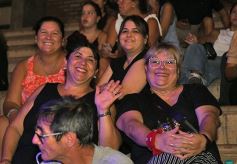 Foto de la galería: Abel Pintos se reencontró con el afecto del público misionero en el show colmado que trajo en el arranque del mes 