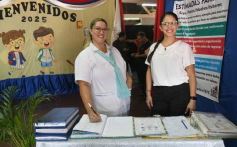 Foto de la galería: Acto en la Escuela 675: la vuelta a clases fue con reencuentros y buenos deseos compartidos para el año que sigue