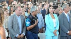 Foto de la galería: Acto en la Escuela 675: la vuelta a clases fue con reencuentros y buenos deseos compartidos para el año que sigue