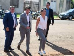 Foto de la galería: Acto en la Escuela 675: la vuelta a clases fue con reencuentros y buenos deseos compartidos para el año que sigue