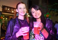 Foto de la galería: San Patricio se pasó con disfrute como en la noche cervecera de los vecinos de calle Colón de la ciudad