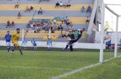 Sixto Fotografías. Deportes. Torneo Federal A - Federal A: el Colectivero cortó la racha y sumó sus primeros tres puntos en Santa Inés