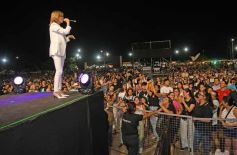 Sixto Fotografías. Sociedad. Música - Festival de San José: el cierre este viernes 11 prepara otra noche de disfrute y grilla de lujo en el Parque La Cascada