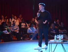 Foto de la galería: Mateo Salvatto estuvo en Posadas y sumó su experiencia en el lanzamiento de Misiones Futura