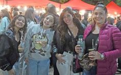 Foto de la galería: El Reventón en Posadas: entre compras, salidas y shows, todo el disfrute que se reunió en la segunda y tercera noche 