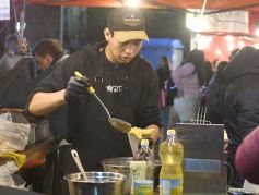 Foto de la galería: El Reventón en Posadas: entre compras, salidas y shows, todo el disfrute que se reunió en la segunda y tercera noche 