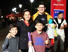 Foto de la galería: El Reventón en Posadas: entre compras, salidas y shows, todo el disfrute que se reunió en la segunda y tercera noche 