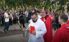 Foto de la galería: Semana Santa en Posadas: la fe y tradición de estas fechas en el masivo encuentro que movilizó la Bendición de Ramos