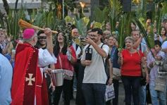 Foto de la galería: Semana Santa en Posadas: la fe y tradición de estas fechas en el masivo encuentro que movilizó la Bendición de Ramos