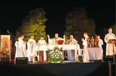 Foto de la galería: Misa Popular de las Misiones: marco imponente de otra colmada noche de liturgia, música y folclore en San Ignacio