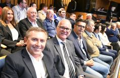 Foto de la galería: Apertura de Sesiones: el Gobernador Hugo Passalacqua llamó a seguir trabajando sin grietas en el Acto del 1ro de Mayo