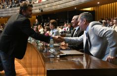 Foto de la galería: Apertura de Sesiones: el Gobernador Hugo Passalacqua llamó a seguir trabajando sin grietas en el Acto del 1ro de Mayo