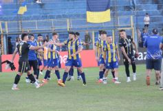 Foto de la galería: Federal A: Mitre pisó fuerte en casa y volvió a la zona de clasificación 