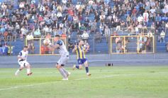 Foto de la galería: Federal A: Mitre pisó fuerte en casa y volvió a la zona de clasificación 