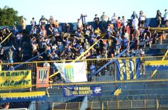 Foto de la galería: Federal A: Mitre pisó fuerte en casa y volvió a la zona de clasificación 