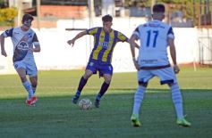 Foto de la galería: Federal A: Mitre pisó fuerte en casa y volvió a la zona de clasificación 