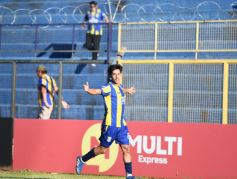 Foto de la galería: Federal A: Mitre pisó fuerte en casa y volvió a la zona de clasificación 