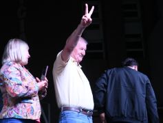 Foto de la galería: El Peronismo misionero de la Renovación en el encuentro multitudinario que vivió con el fervor de la militancia