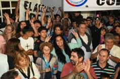 Foto de la galería: El Peronismo misionero de la Renovación en el encuentro multitudinario que vivió con el fervor de la militancia