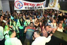Foto de la galería: El Peronismo misionero de la Renovación en el encuentro multitudinario que vivió con el fervor de la militancia