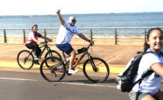 Foto de la galería: Caravana de alegría y solidaridad: en el resumen de lo que marcó la 25° Bicicleteada del Roque González