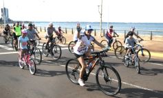 Foto de la galería: Caravana de alegría y solidaridad: en el resumen de lo que marcó la 25° Bicicleteada del Roque González