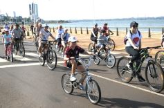 Foto de la galería: Caravana de alegría y solidaridad: en el resumen de lo que marcó la 25° Bicicleteada del Roque González