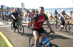 Foto de la galería: Caravana de alegría y solidaridad: en el resumen de lo que marcó la 25° Bicicleteada del Roque González