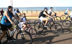 Foto de la galería: Caravana de alegría y solidaridad: en el resumen de lo que marcó la 25° Bicicleteada del Roque González