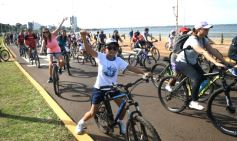 Foto de la galería: Caravana de alegría y solidaridad: en el resumen de lo que marcó la 25° Bicicleteada del Roque González