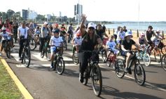Foto de la galería: Caravana de alegría y solidaridad: en el resumen de lo que marcó la 25° Bicicleteada del Roque González