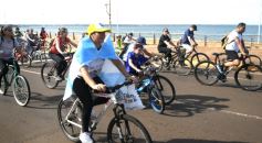 Foto de la galería: Caravana de alegría y solidaridad: en el resumen de lo que marcó la 25° Bicicleteada del Roque González