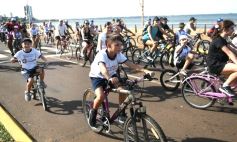 Foto de la galería: Caravana de alegría y solidaridad: en el resumen de lo que marcó la 25° Bicicleteada del Roque González