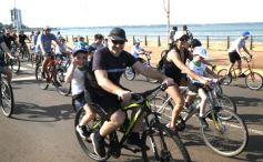 Foto de la galería: Caravana de alegría y solidaridad: en el resumen de lo que marcó la 25° Bicicleteada del Roque González