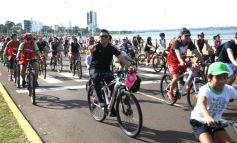 Foto de la galería: Caravana de alegría y solidaridad: en el resumen de lo que marcó la 25° Bicicleteada del Roque González
