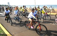 Foto de la galería: Caravana de alegría y solidaridad: en el resumen de lo que marcó la 25° Bicicleteada del Roque González